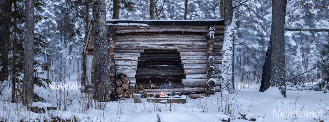 Enon saari lean-to shelter